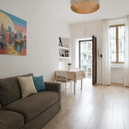 Only 10 Min To Duomo With Free Private Parking - Easy Living