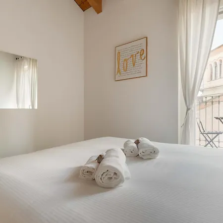 Santa Maria Square View - Family Daire Milano