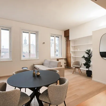 Relstay - Duomo 1br Milan