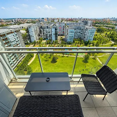 Skyline House - Free Parking & Terrace Daire *
