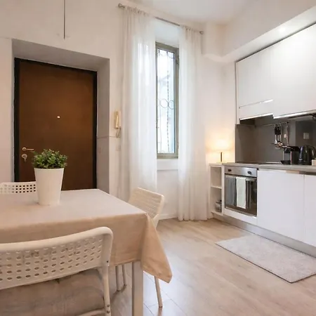Only 10 Min To Duomo With Free Private Parking - Easy Living Apartmán *