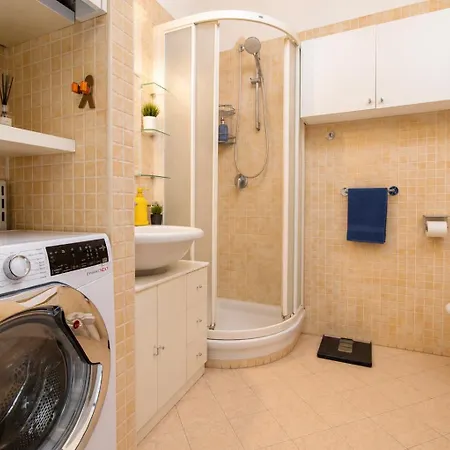 Station 5 Min - Double Bed Caiazzo 4 Guests Wifi