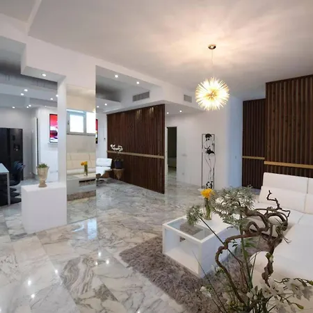 La Galleria - 160 Sqm Design Apartment, & Parking