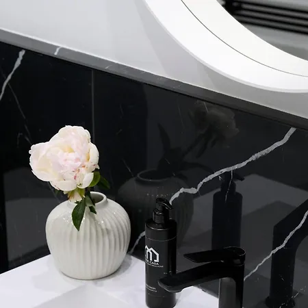 アパート Comecasa Sforza Chic -10 Min Walk From Duomo *