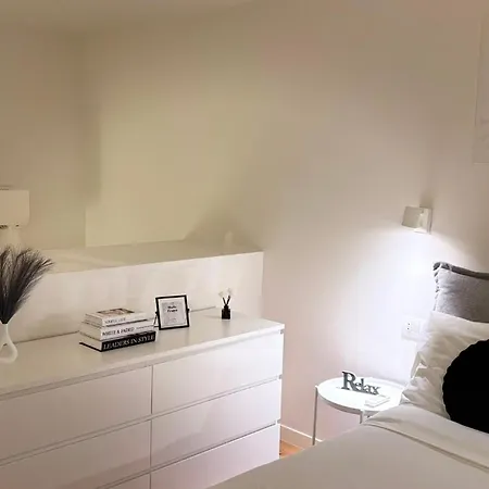 Modern Flat Metro Citylife-mico-self Check-in-ac Milan