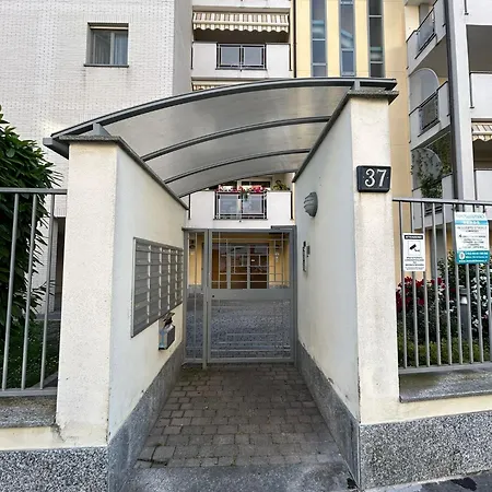 Apartment House Trenno Mailand