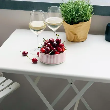 アパート Comecasa Sforza Chic -10 Min Walk From Duomo ミラノ