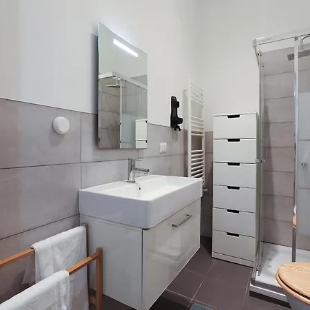 Apartmán Only 10 Min To Duomo With Free Private Parking - Easy Living