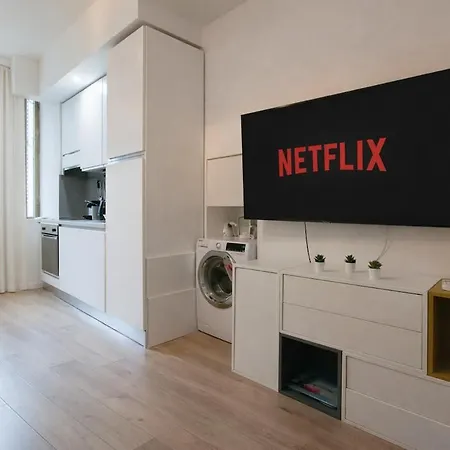 Only 10 Min To Duomo With Free Private Parking - Easy Living Apartmán *