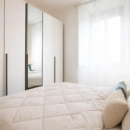 Apartmán Only 10 Min To Duomo With Free Private Parking - Easy Living *