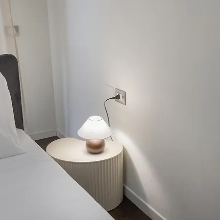Fifty Eight Missori Three Bedrooms Daire