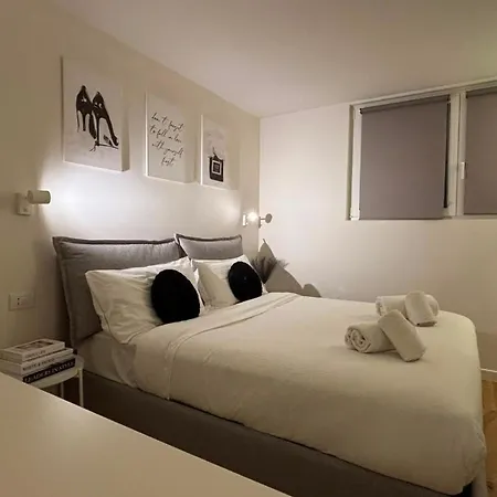 Modern Flat Metro Citylife-mico-self Check-in-ac *
