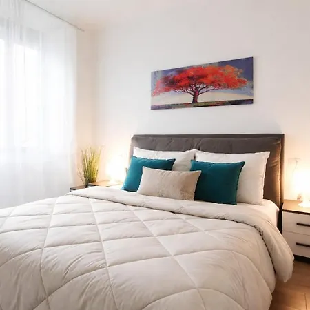 Only 10 Min To Duomo With Free Private Parking - Easy Living Apartmán *