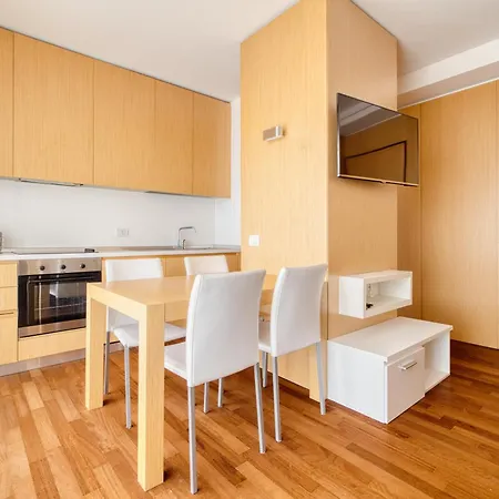 Giax Tower-Pool,Spa&Gym-Niguarda Hospital-10Min To Duomo 公寓 *
