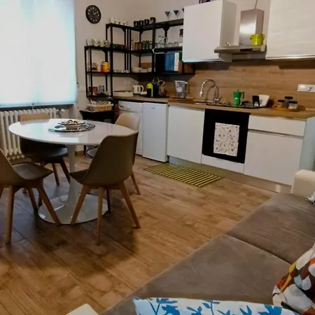 Appartamento Casa Ongi Etorri Ripamonti, Tram Center, Ieo, Prada, Villaggio Olimpico Milano