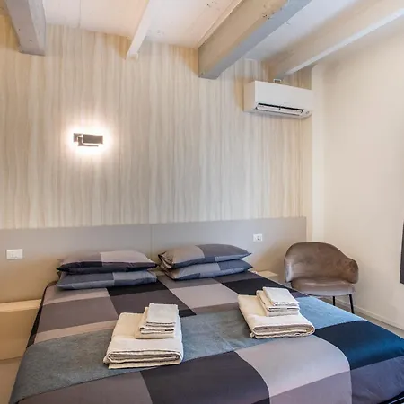 Luxury House In Pietrasanta 130 Mq *