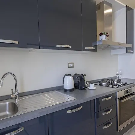 Fifty Eight Missori Three Bedrooms Daire *