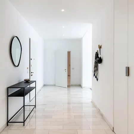 Relstay - Montenapoleone Apartamento