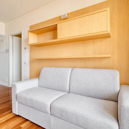 公寓 Giax Tower-Pool,Spa&Gym-Niguarda Hospital-10Min To Duomo 米兰