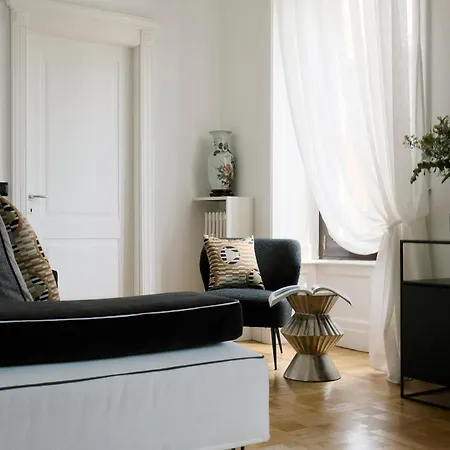 アパート Comecasa Sforza Chic -10 Min Walk From Duomo *