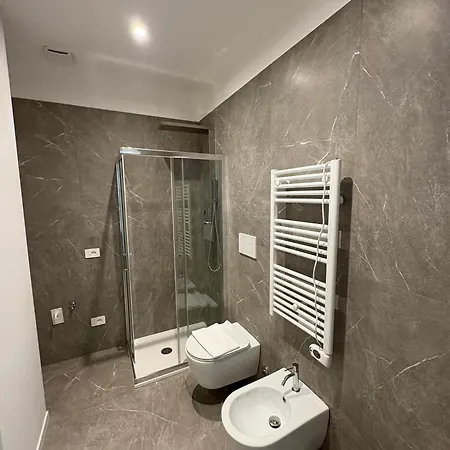Conte In Appartement Milan