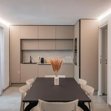 Luxury House In Pietrasanta 140 Mq דירה
