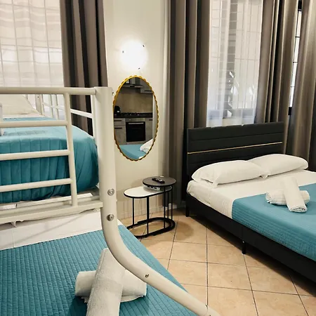 アパートホテル Aparthotel Dergano 2 & 4 Near Metro Stop