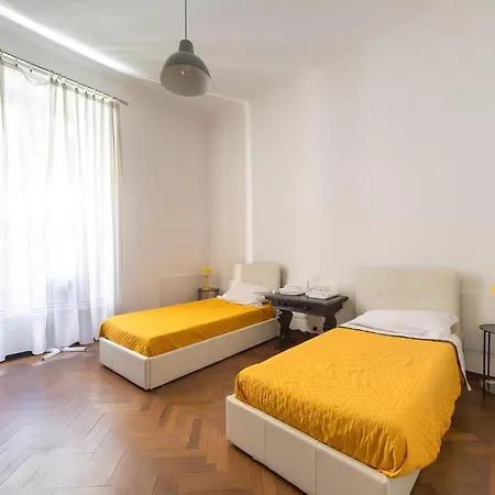 La Casa Dei Dieci - Stazione Apartment Mailand