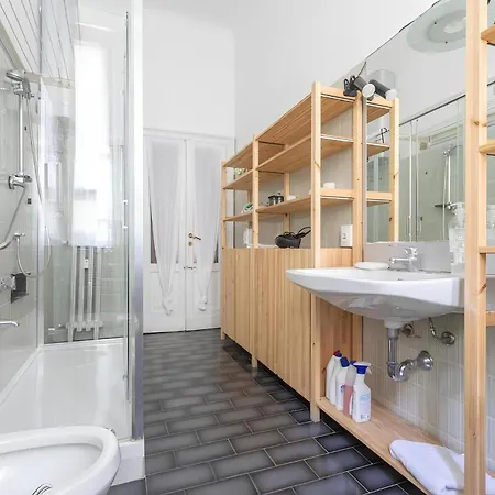 La Casa Dei Dieci - Stazione Apartment