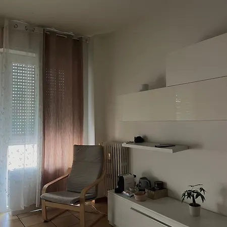 Cozy In Bovisa, Close To Tram Bus And Train Daire