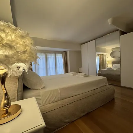 Luxury Loft In Chinatown - Sarpi District *