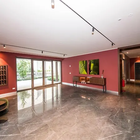 Boutique - Luxury & Wellness *