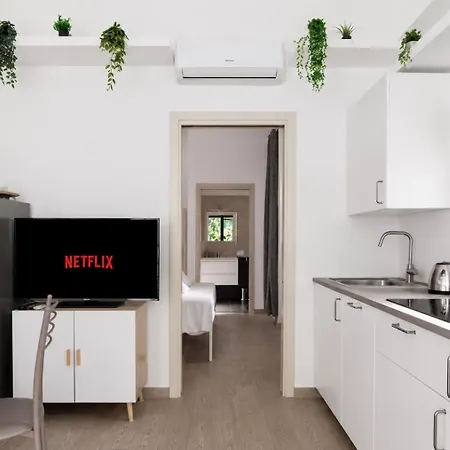 5 Min Walk To M1 Metro - Private - Citylife * ミラノ