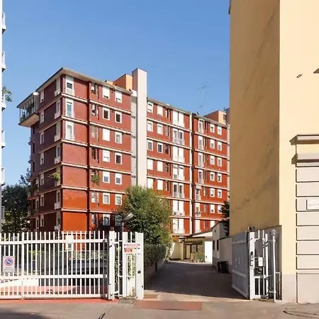 5 Min Walk To M1 Metro - Private - Citylife ミラノ
