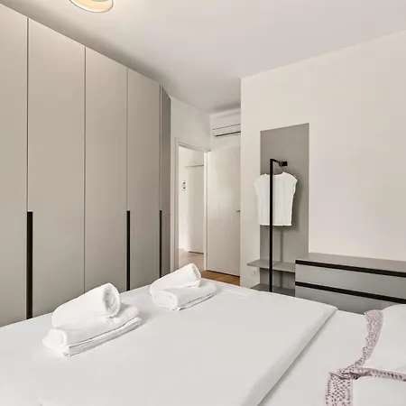 Davide Host Classy&easy Milan