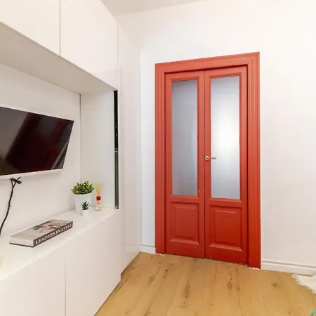 Apartment Characteristic One Bedroom Columns Of San Lorenzo Milan