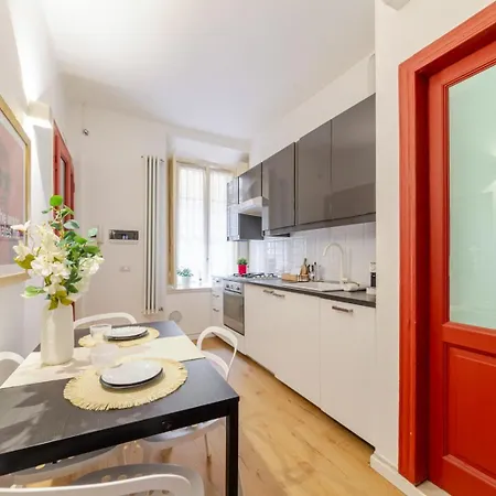 Characteristic One Bedroom Columns Of San Lorenzo * Milan