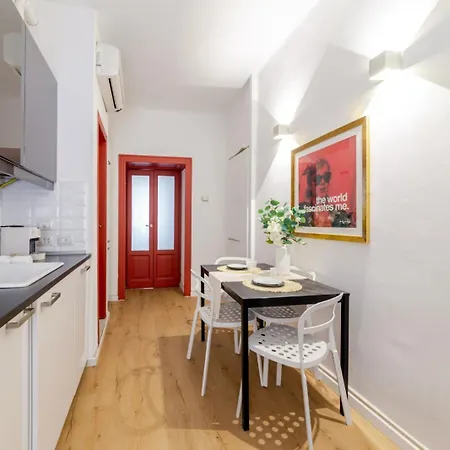 Apartment Characteristic One Bedroom Columns Of San Lorenzo Milan