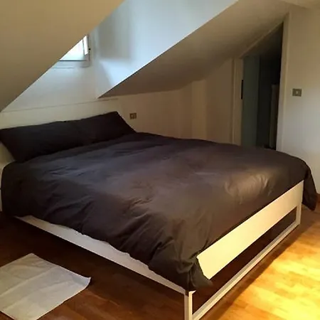 V12 Design Apartmán *