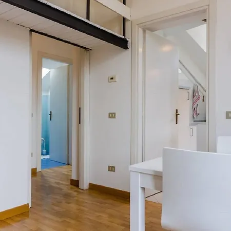 V12 Design Apartmán