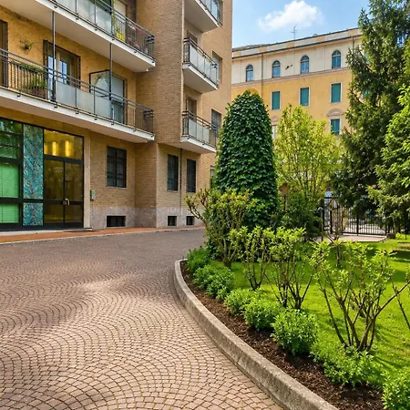 La Musa Di Dante Daire Milano