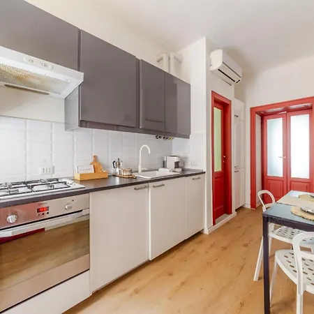 Apartment Characteristic One Bedroom Columns Of San Lorenzo *