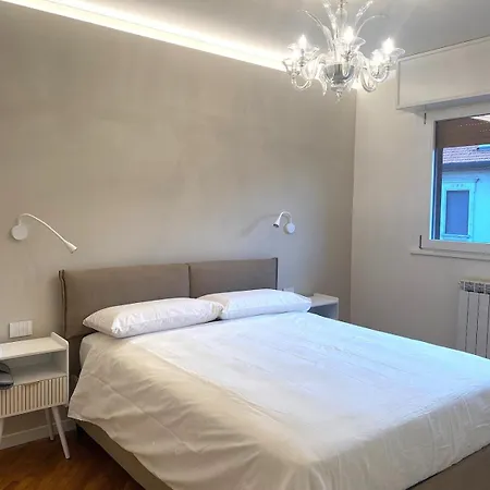アパート Bright, Comfortable Milanese Refuge *
