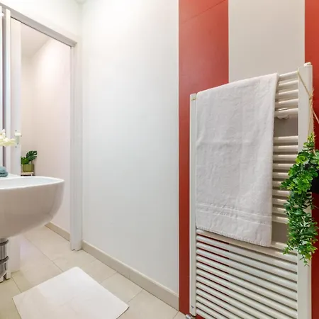 Characteristic One Bedroom Columns Of San Lorenzo * Milan