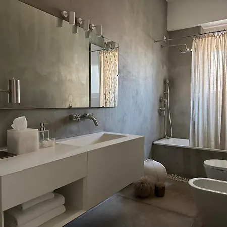 Urban Retreat Minutes Away From Duomo Cathedral Appartamento Milano