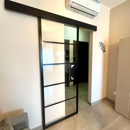 Daire Guesthost - Balcony Flat X3 Linate Airport Mm4 *