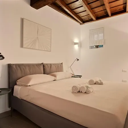 Corso Magenta Historic Milano