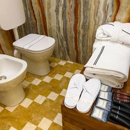 Dibraluxurysuites Duomo Affittacamere Milano