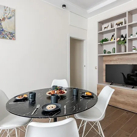 Апартаменты Viale Sarca - 2 Bdr Near Metro, Bicocca Милан