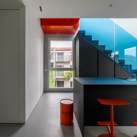 Luxury Penthouse, Exclusive Design & Private Garage * Mailand